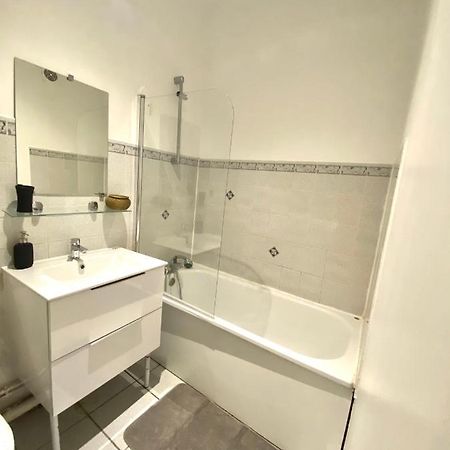 Appartement Charmant Studio avec accès internet au centre ville à Rouen Extérieur photo