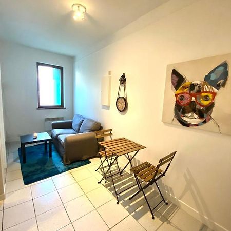 Appartement Charmant Studio avec accès internet au centre ville à Rouen Extérieur photo