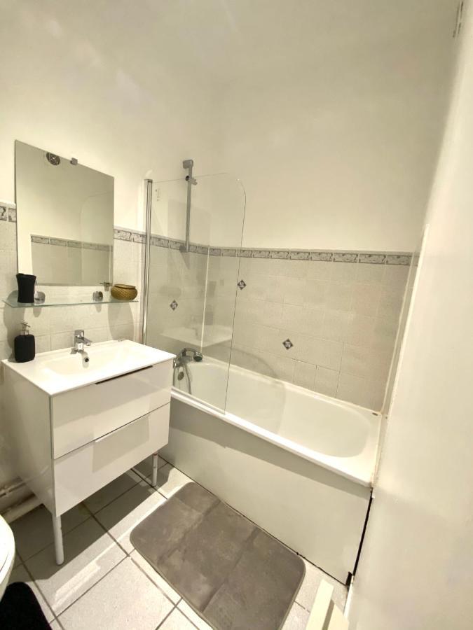 Appartement Charmant Studio avec accès internet au centre ville à Rouen Extérieur photo